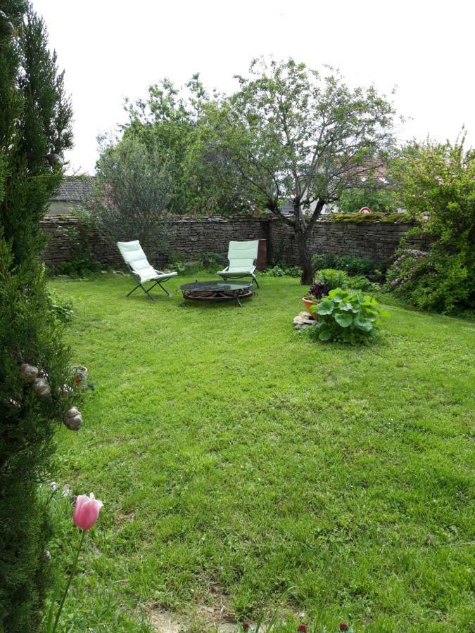 Bed and Breakfast Le Bois De Laval Marey-les-Fussey Екстер'єр фото